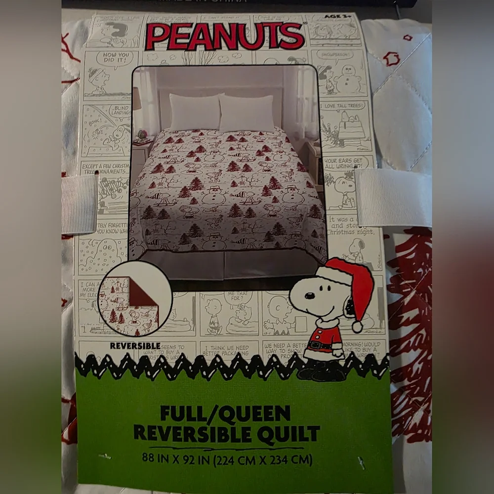 Peanuts Snoopy Christmas Reversible Quilt Full/Queen 88x92 Holiday Bedding Set